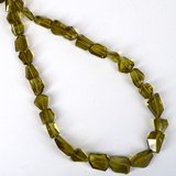 Olive Quartz Fac.Nugget app 20x13mm str 29 beads-beads incl pearls-Beadthemup