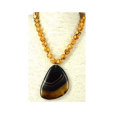 Agate dyed necklace with natural banded agate drop 44-53cm long