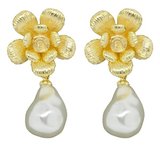 Flowering Pearl Earring-jewellery-Beadthemup