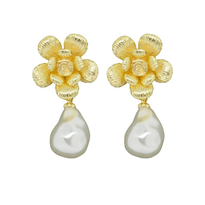 Flowering Pearl Earring