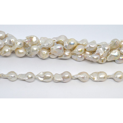 Freshwater Pearl Baroque 20x16mm strand 21 beads