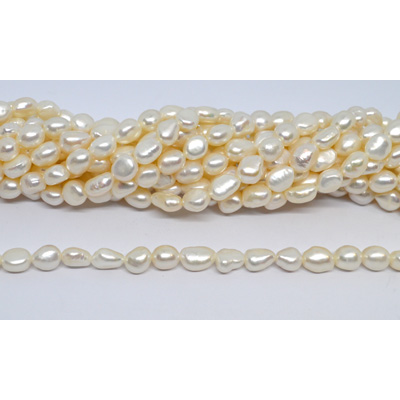 Freshwater Pearl Baroque 8-9mm strand 40 beads