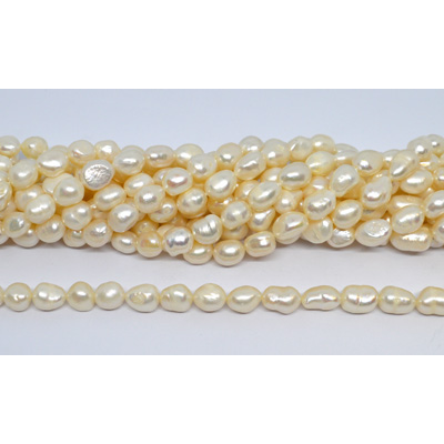 Freshwater Pearl Baroque 9-10mm strand 34 beads
