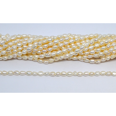 Freshwater Pearl Baroque 4-5mm strand 64 beads
