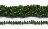 Chrome Diopside middle drill polished chip 63 beads-beads incl pearls-Beadthemup