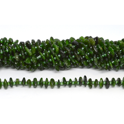 Chrome Diopside middle drill polished chip 63 beads