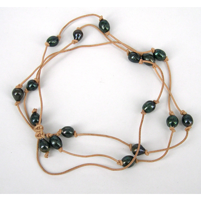 1.2M Adjustable Black Pearl on natural leather